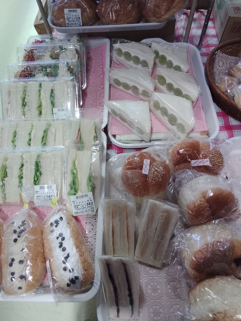Image for the Tweet beginning: 大人気のパン(〃ω〃)